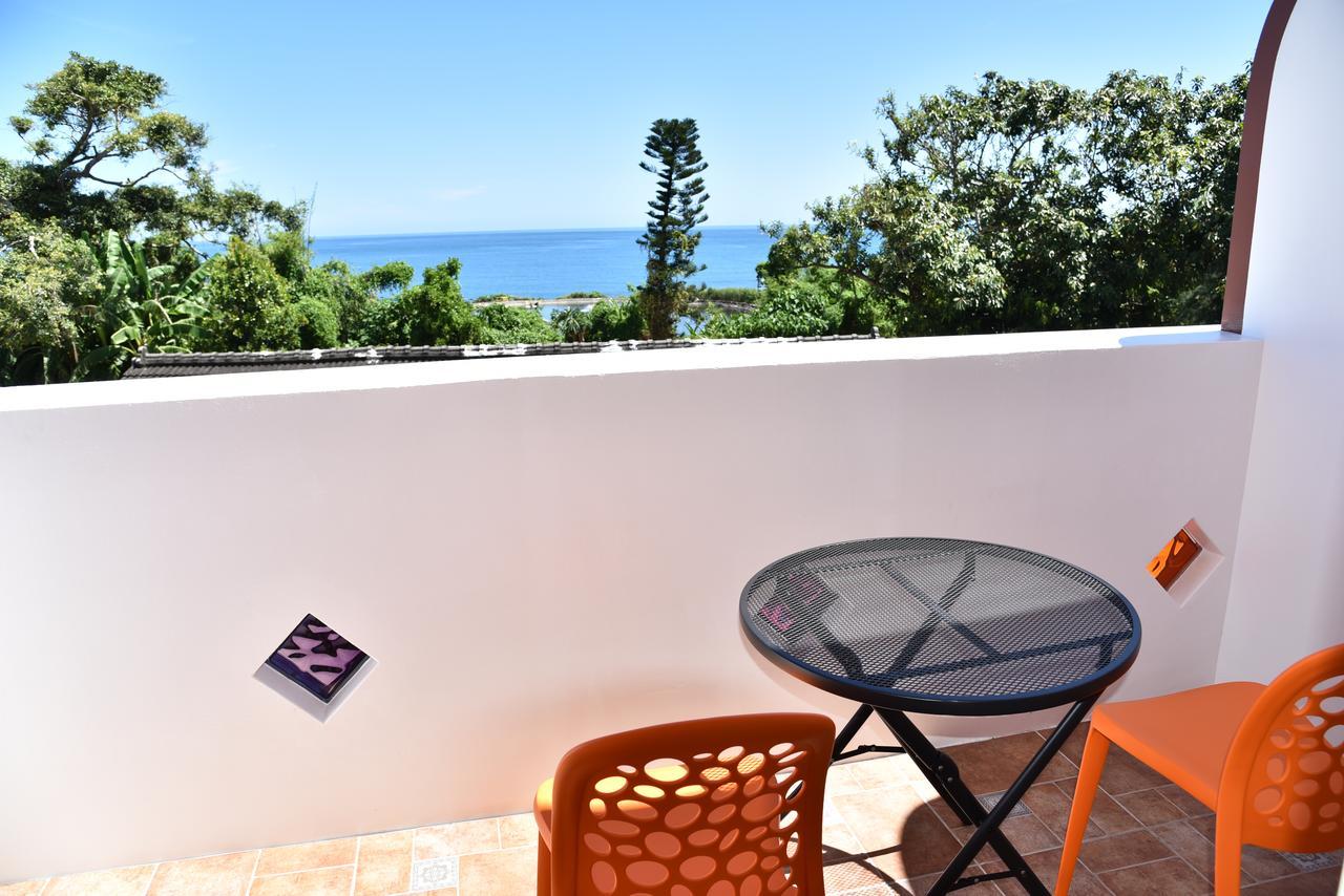 Spring Enjoy Color B&B Taitung Exterior foto
